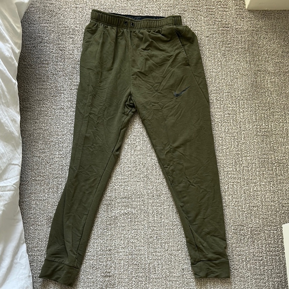 Nike Men's Olive Green Joggers